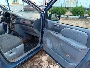 Toyota Sienna XLE & 1 hatch 2000 Blue