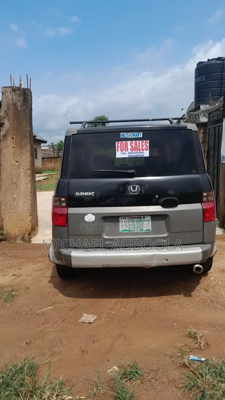 Honda Element 2004 Black
