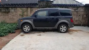 Honda Element 2004 Black