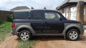 Honda Element 2004 Black
