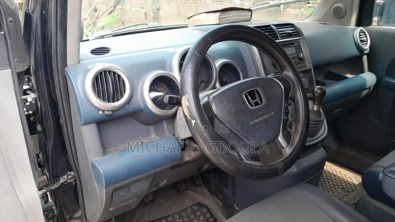 Honda Element 2004 Black