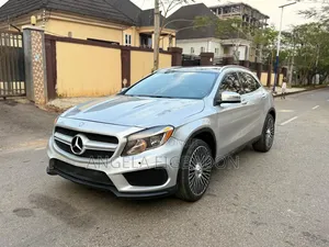 Mercedes-Benz GLA 250 2015 Silver