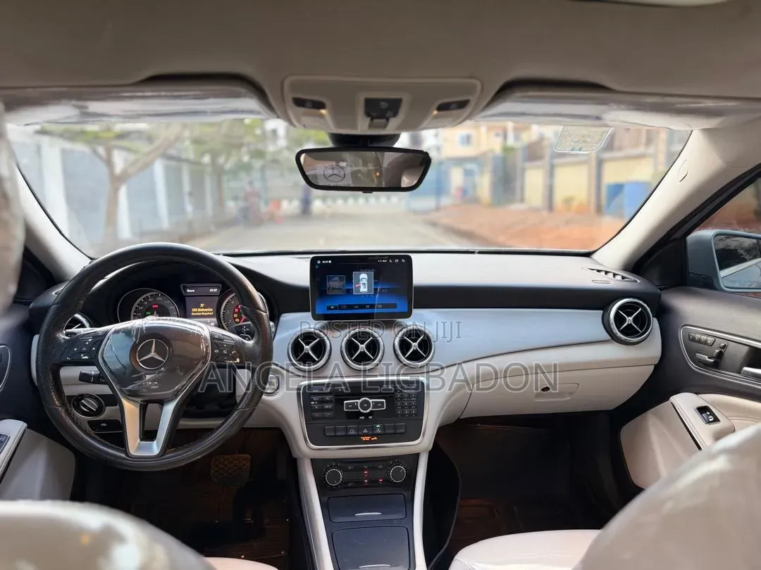 Mercedes-Benz GLA 250 2015 Silver