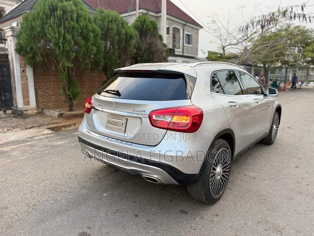Mercedes-Benz GLA 250 2015 Silver