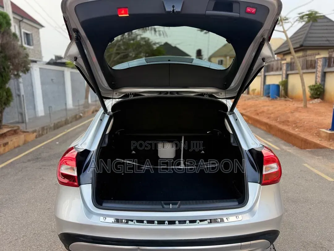 Mercedes-Benz GLA 250 2015 Silver