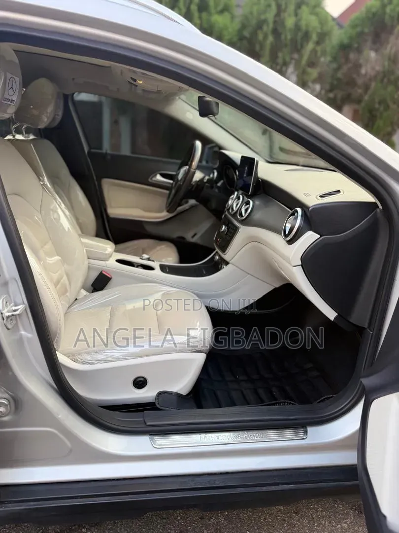 Mercedes-Benz GLA 250 2015 Silver