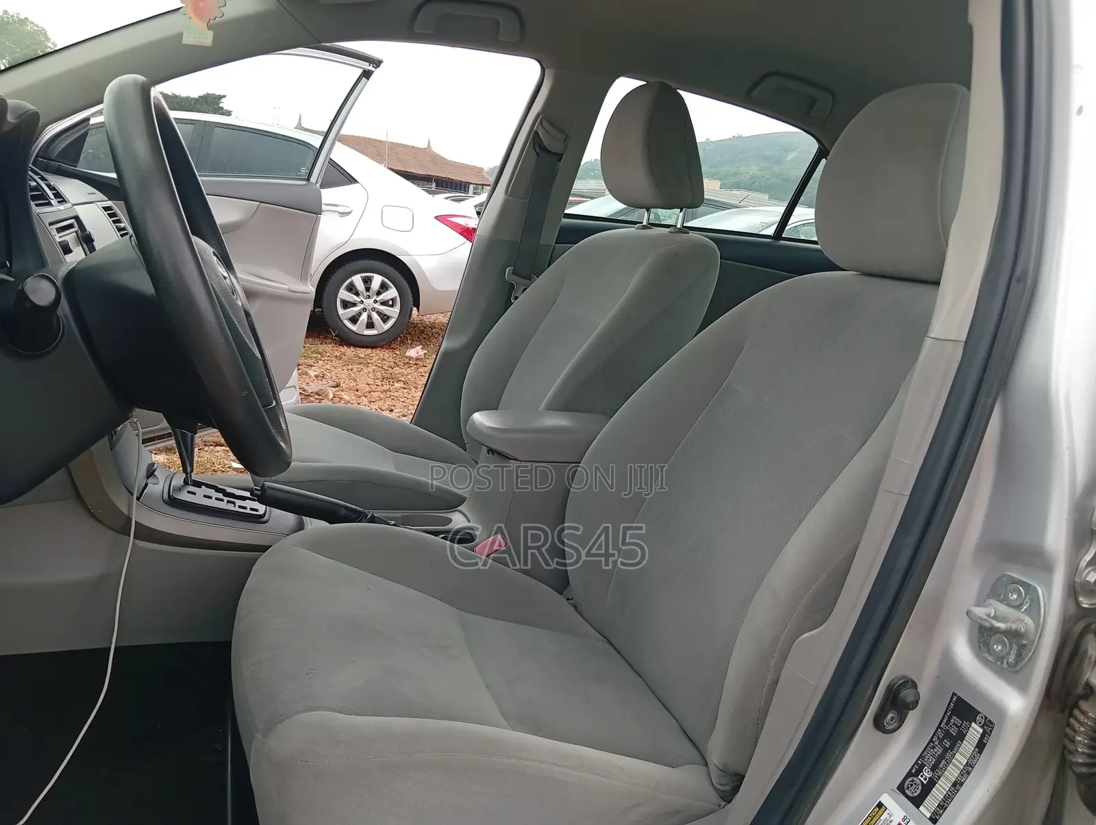 Toyota Corolla 2012 Silver