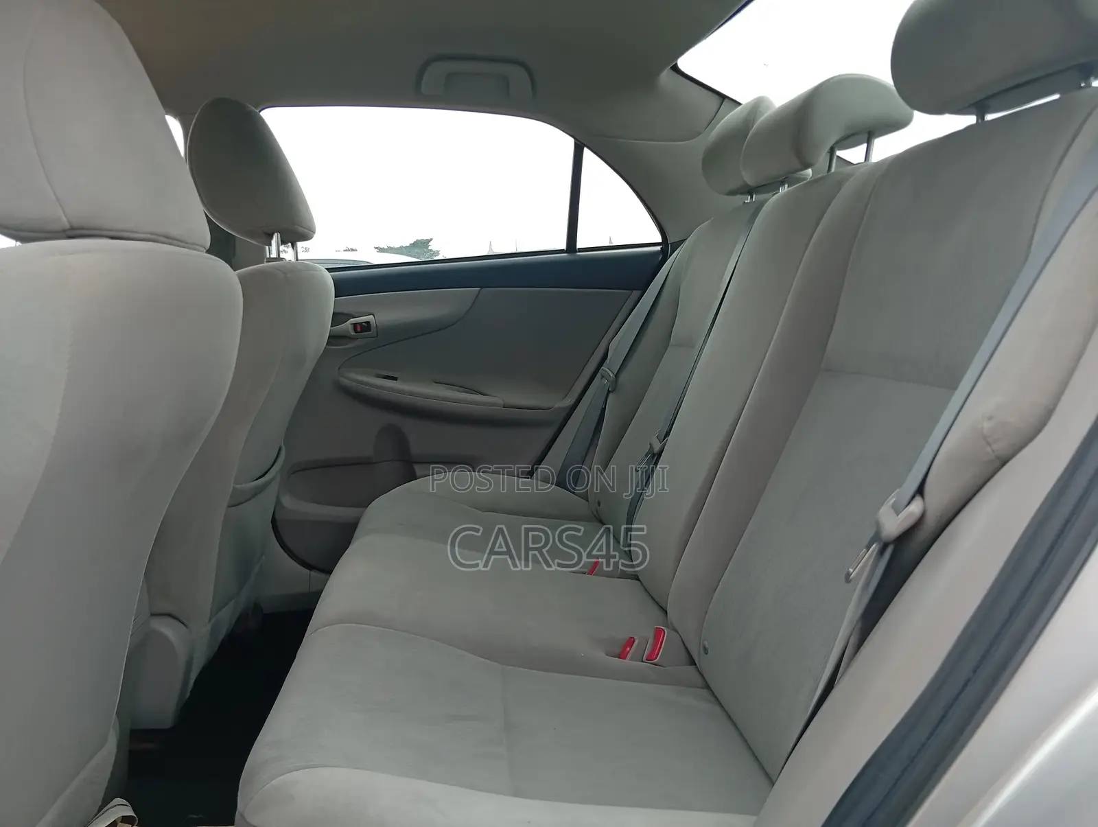 Toyota Corolla 2012 Silver