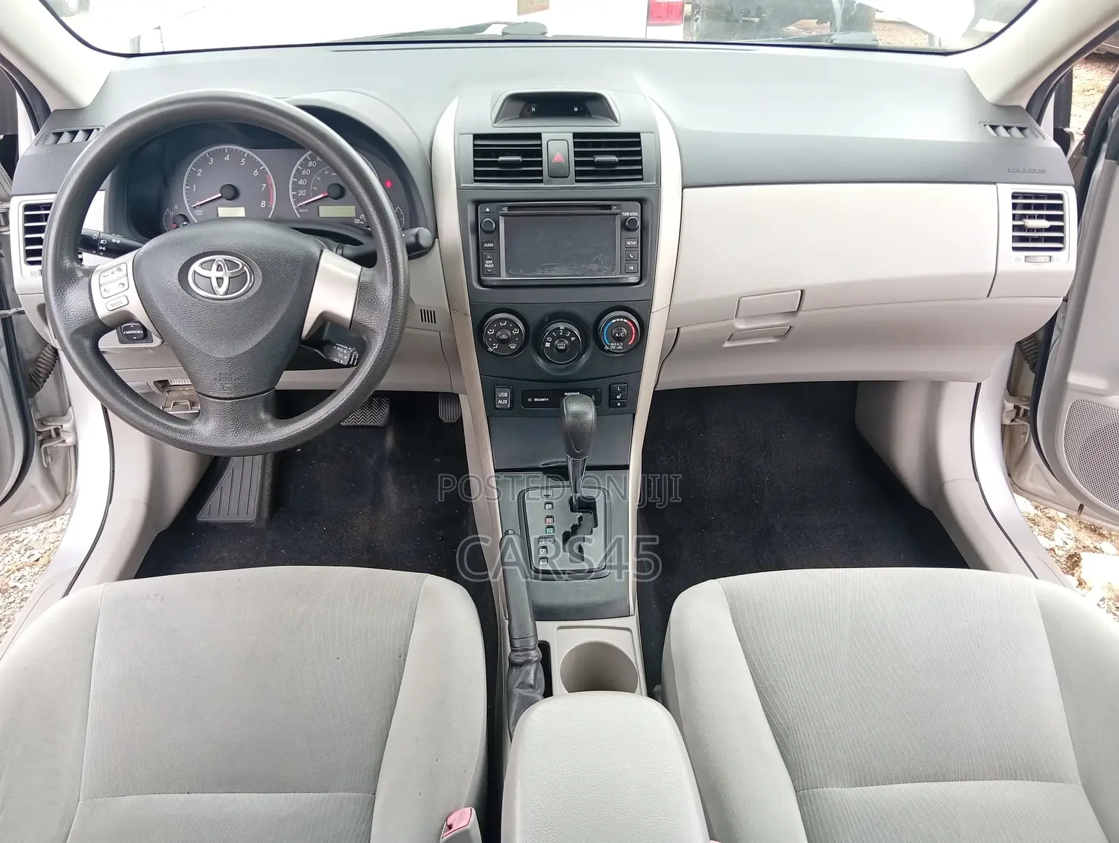 Toyota Corolla 2012 Silver