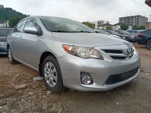 Toyota Corolla 2012 Silver