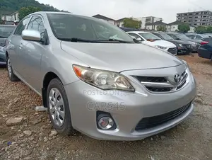 Toyota Corolla 2012 Silver