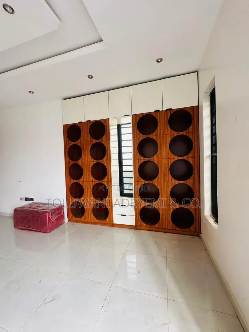 4 Bedroom Fully Detached Duplex With Bq, 2 No Miniflat, Cinema, Study