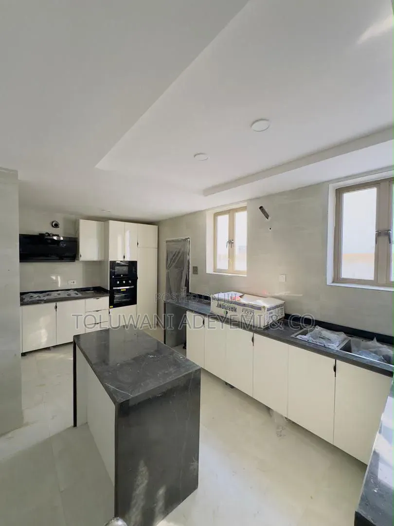 5 Bedroom Detached Duplex With Bq