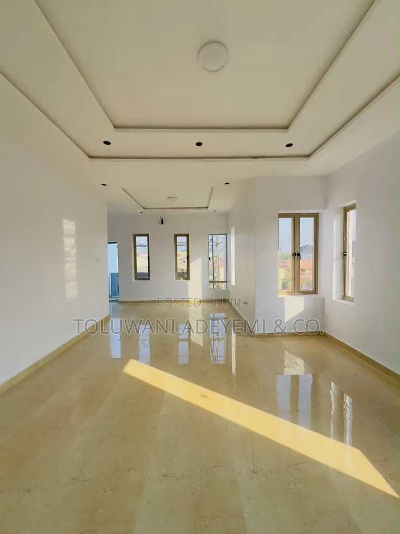 5 Bedroom Detached Duplex With Bq