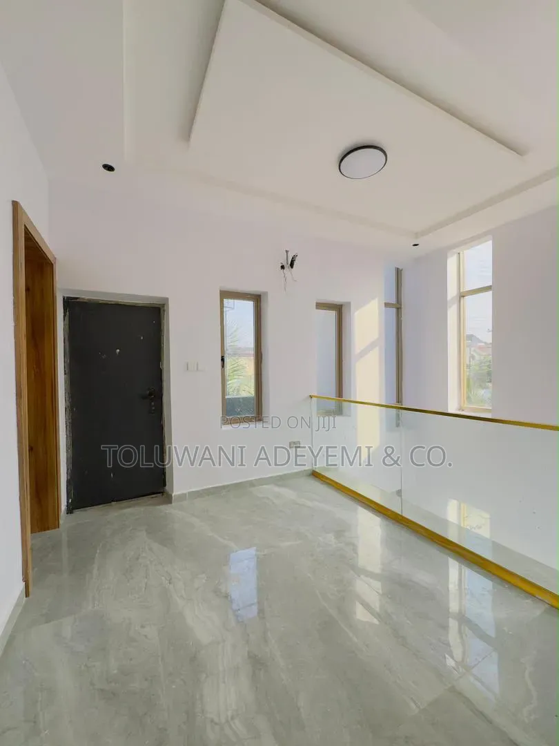 5 Bedroom Detached Duplex With Bq