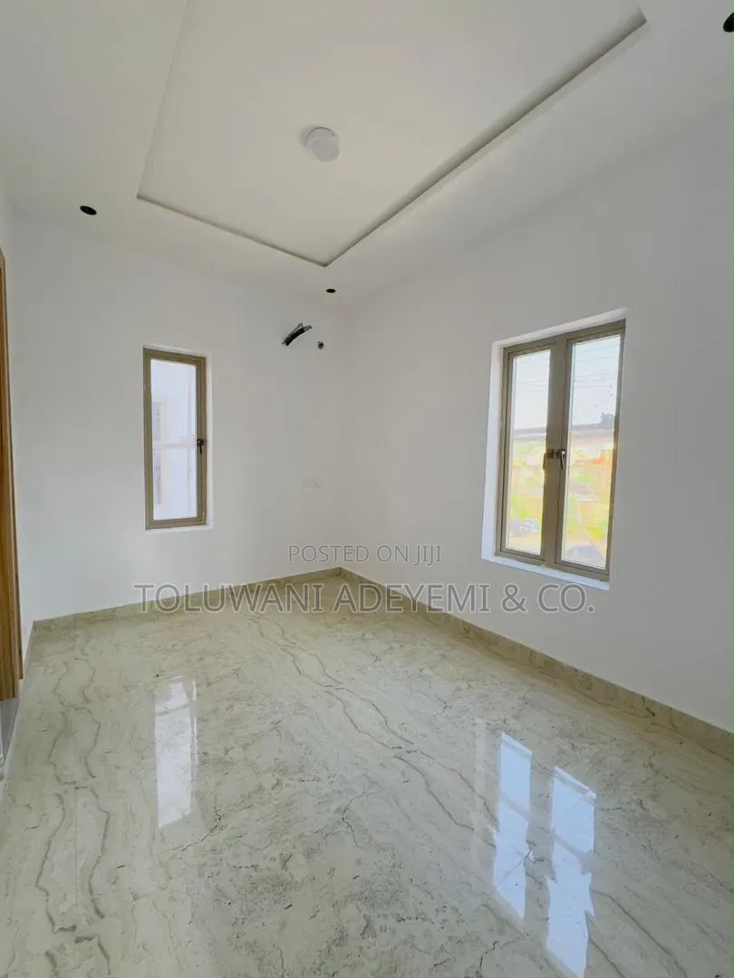 5 Bedroom Detached Duplex With Bq