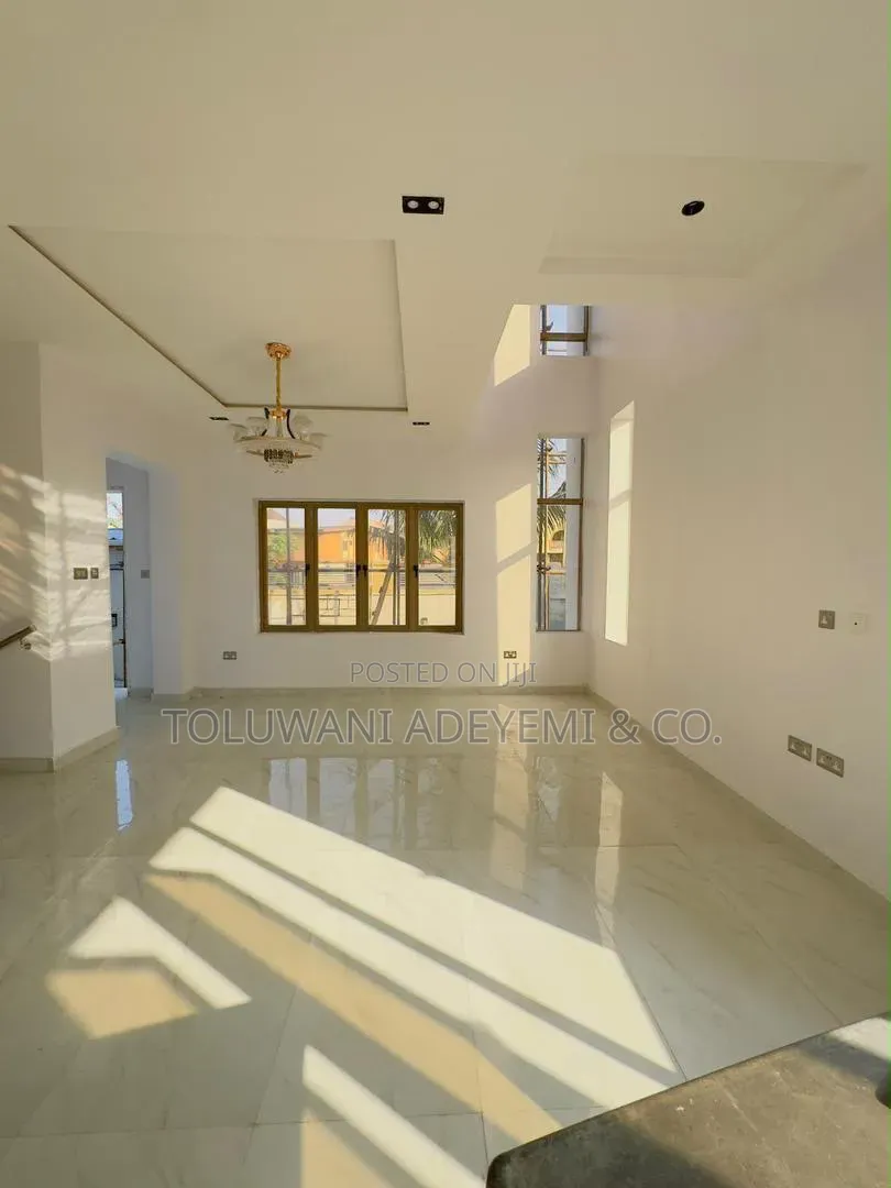 5 Bedroom Detached Duplex With Bq