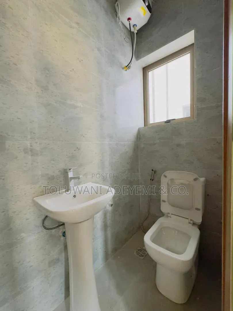5 Bedroom Detached Duplex With Bq