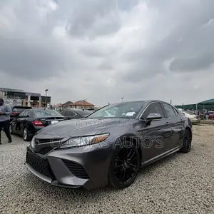 Toyota Camry XSE FWD (2.5L 4cyl 8AM) 2018 Gray