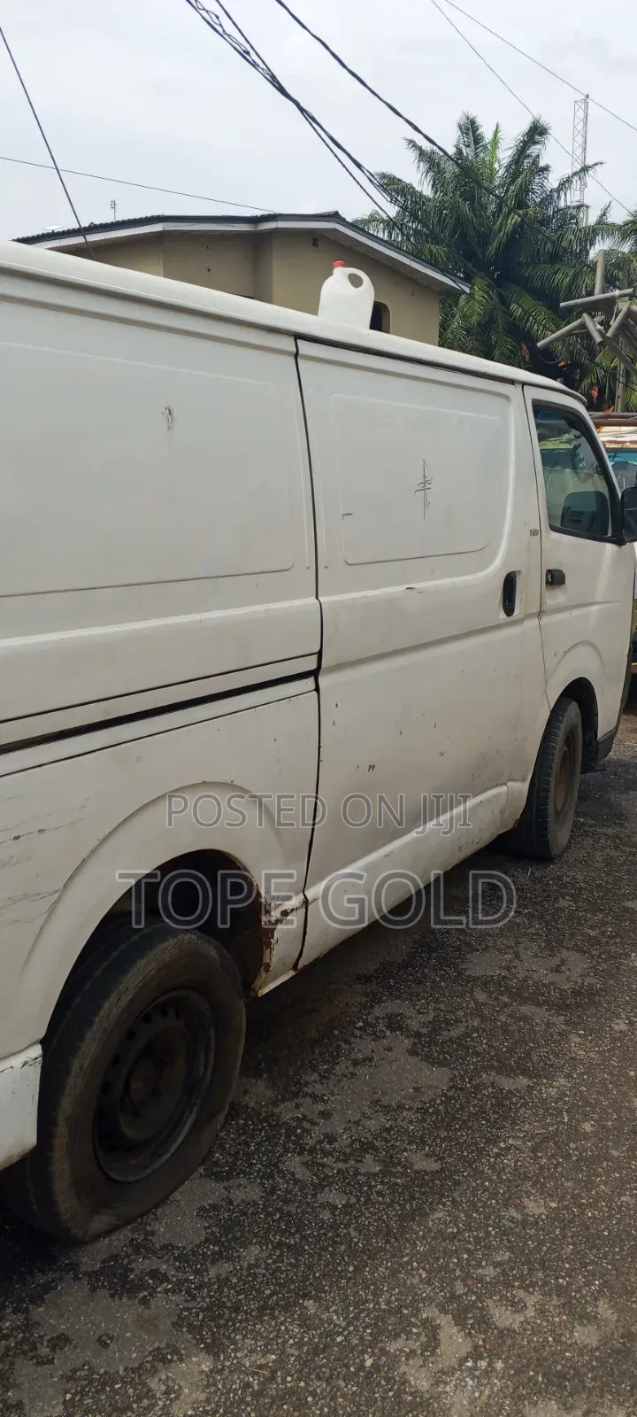 Toyota HiAce 2002 White