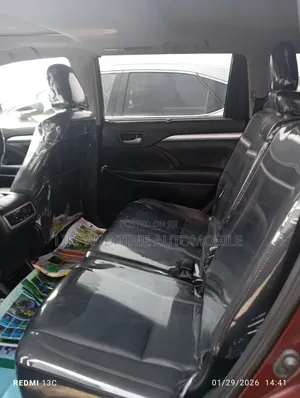 Toyota Highlander SE 2019 Maroon