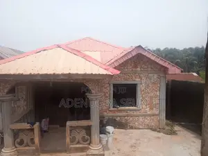 4bdrm Bungalow in Isawo for sale