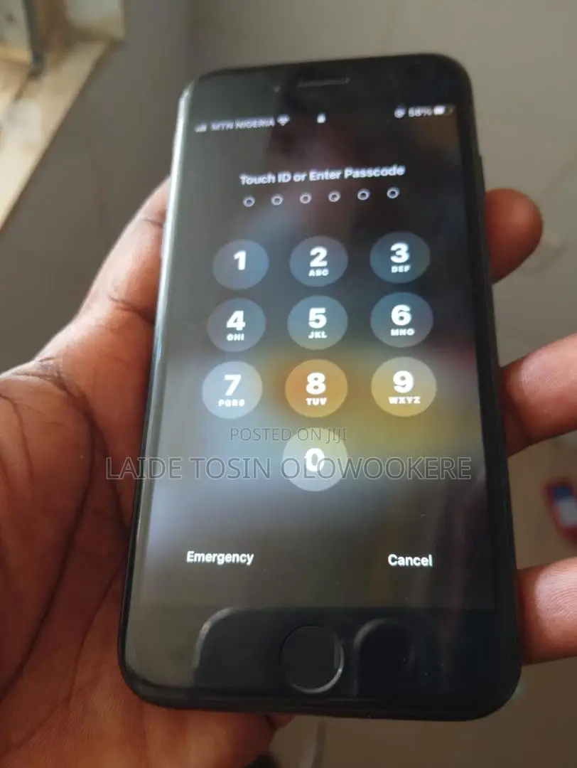 Apple iPhone 7 32 GB Black