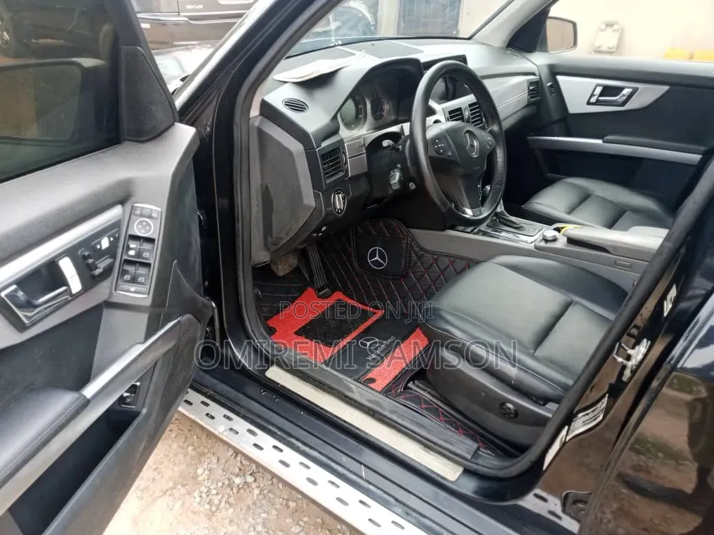Mercedes-Benz GLK-Class 2010 Black