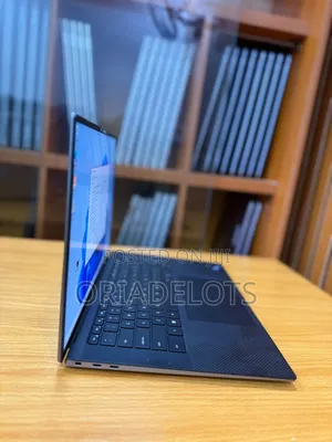 Laptop Dell Precision 5570 16GB Intel Core i9 SSD 512GB
