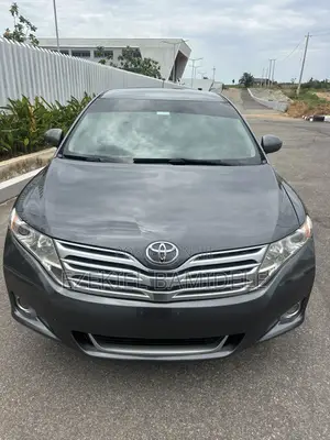 Toyota Venza AWD 2011 Gray