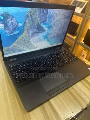 Laptop Dell Latitude 5500 8GB Intel Core i5 SSD 256GB