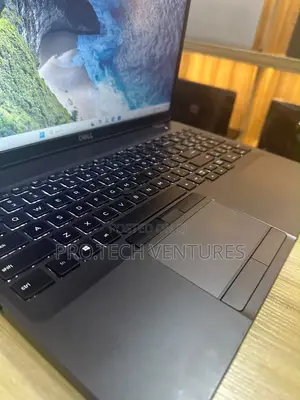 Laptop Dell Latitude 5500 8GB Intel Core i5 SSD 256GB
