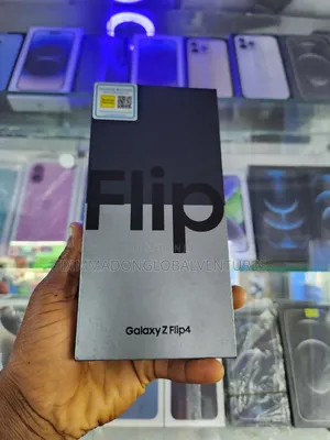 New Samsung Galaxy Z Flip4 256 GB Black