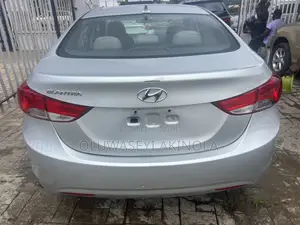 Hyundai Elantra 2013 Silver