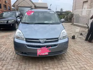 Toyota Sienna XLE Limited 2005 Blue