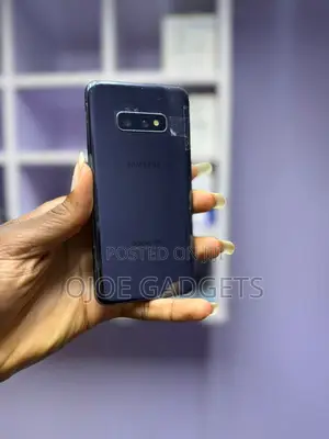 Samsung Galaxy S10e 128 GB Black