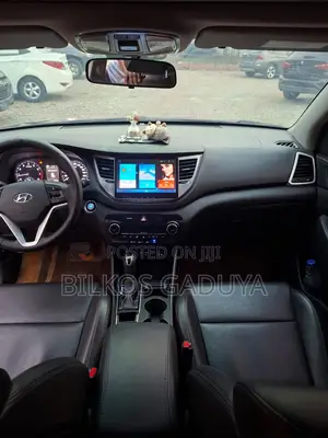 Hyundai Tucson 2017 Brown