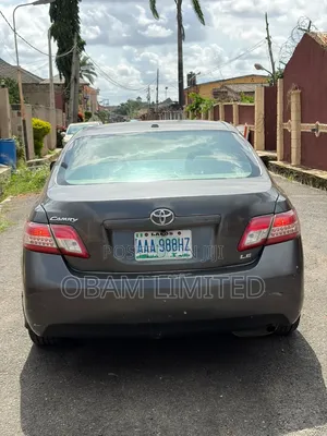 Toyota Camry 2010 Gray