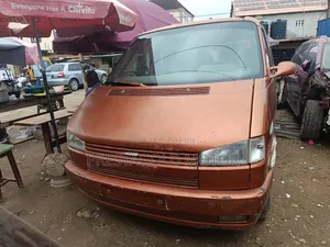 Volkswagen Transporter 2000 Red