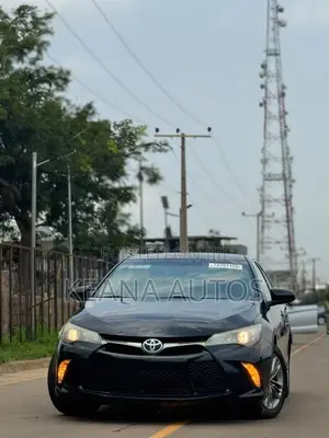 Toyota Camry SE 4dr Sedan (2.5L 4cyl 6A) 2016