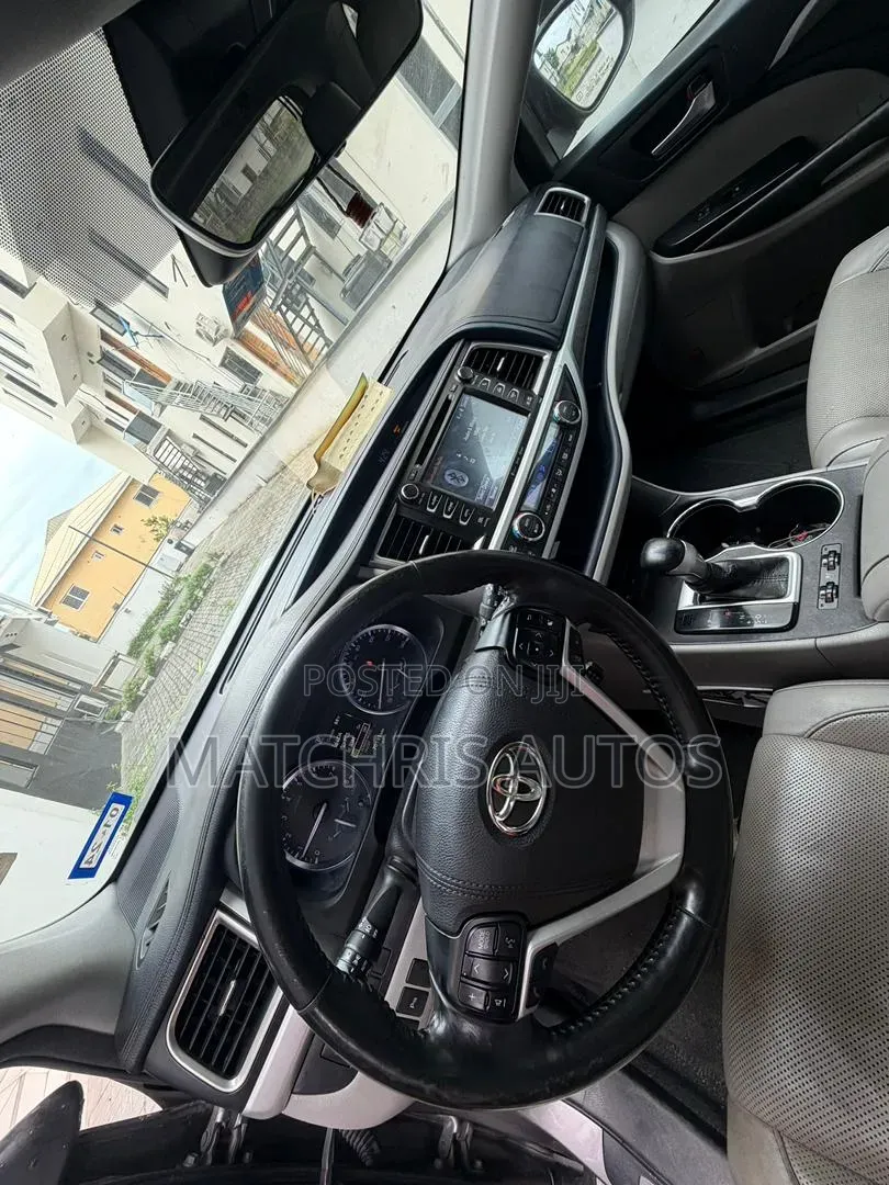 Toyota Highlander 2018 Gray