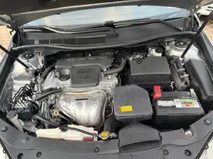 Toyota Camry SE 4dr Sedan (2.5L 4cyl 6A) 2015 Silver