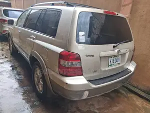 Toyota Highlander V6 2005 Red