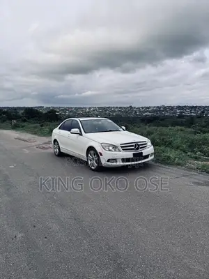 Mercedes-Benz C300 Luxury Sedan AWD (3.0L 6cyl 7A) 2009 White