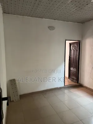 1bdrm Block of Flats in Apo Mechanic Estate, Zone B for rent