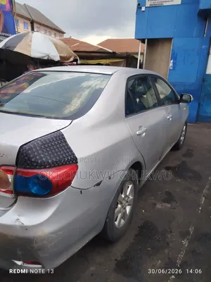 Toyota Corolla 2012 Silver