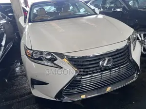Lexus ES 2017 White