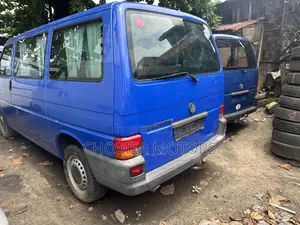 Volkswagen Transporter 2004 Blue
