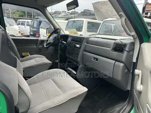 Volkswagen Transporter 2005 Green