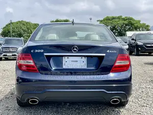 Mercedes-Benz C300 Luxury 4Matic Sedan AWD (3.5L 6cyl 7A) 2013 Blue